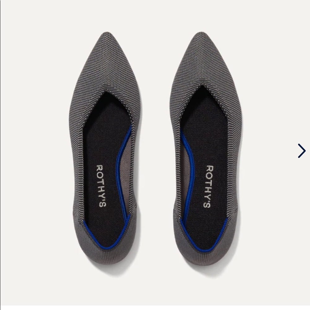 Rothy’s point flats in light gray. Size 9